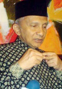 Amien Rais: Kalau Mau Maju,  Jangan Bersembunyi di Balik Layar!